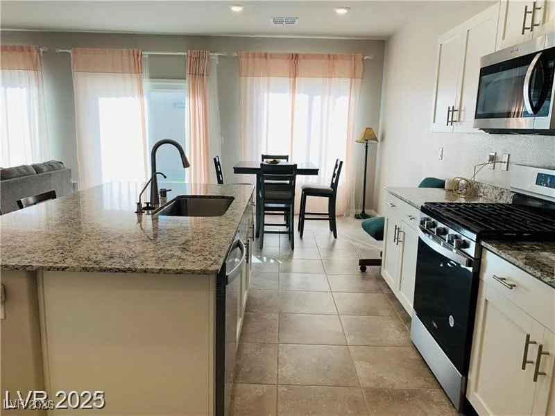7867 Pink Opal, Las Vegas, NV 89113