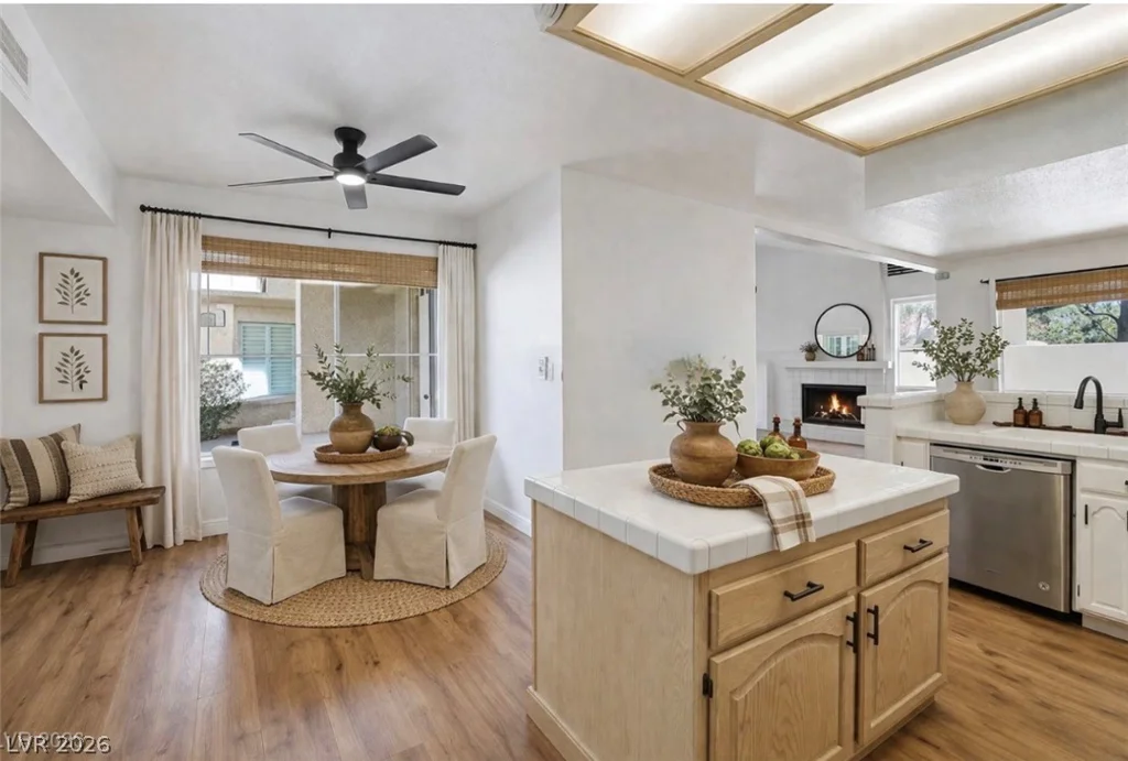 2628 Golden Sands, Las Vegas, NV 89128