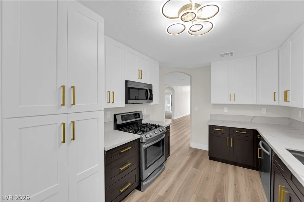 949 Single Tree, Las Vegas, NV 89123