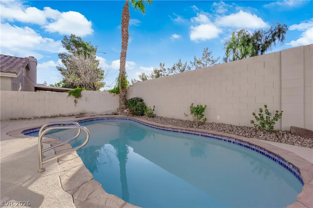 949 Single Tree, Las Vegas, NV 89123