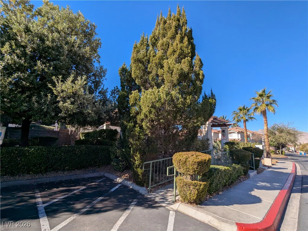 1009 Miradero, Las Vegas, NV 89134