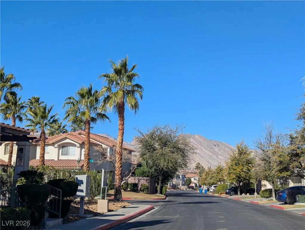 1009 Miradero, Las Vegas, NV 89134