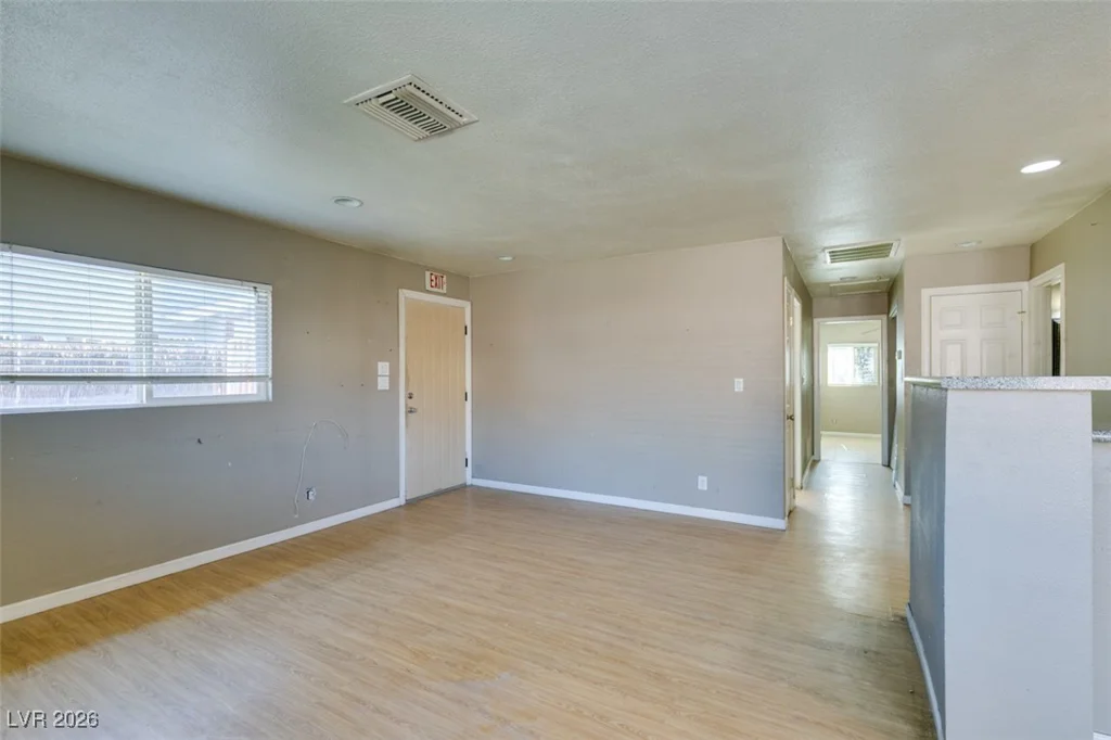5650 Sea Breeze, Las Vegas, NV 89110