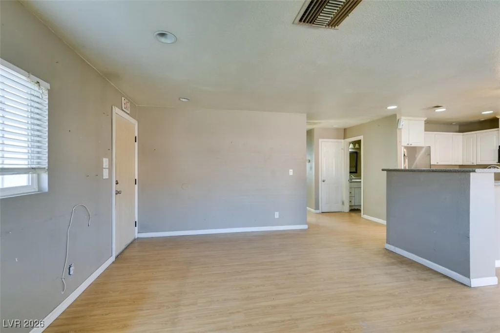 5650 Sea Breeze, Las Vegas, NV 89110