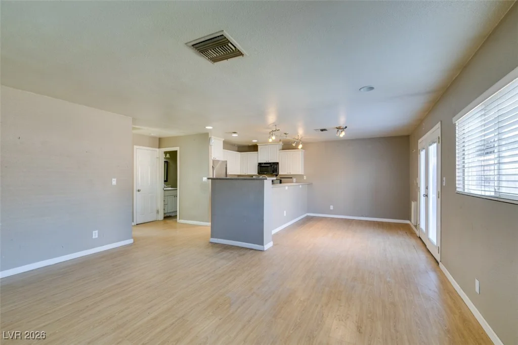 5650 Sea Breeze, Las Vegas, NV 89110