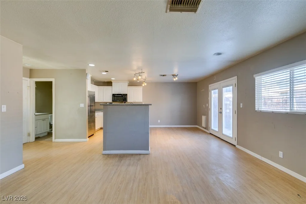 5650 Sea Breeze, Las Vegas, NV 89110