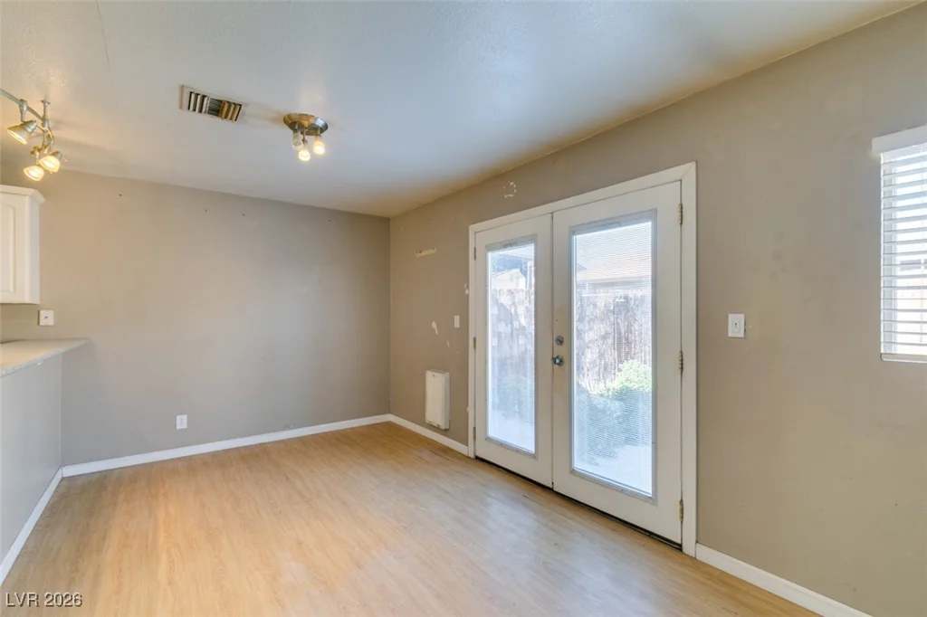 5650 Sea Breeze, Las Vegas, NV 89110