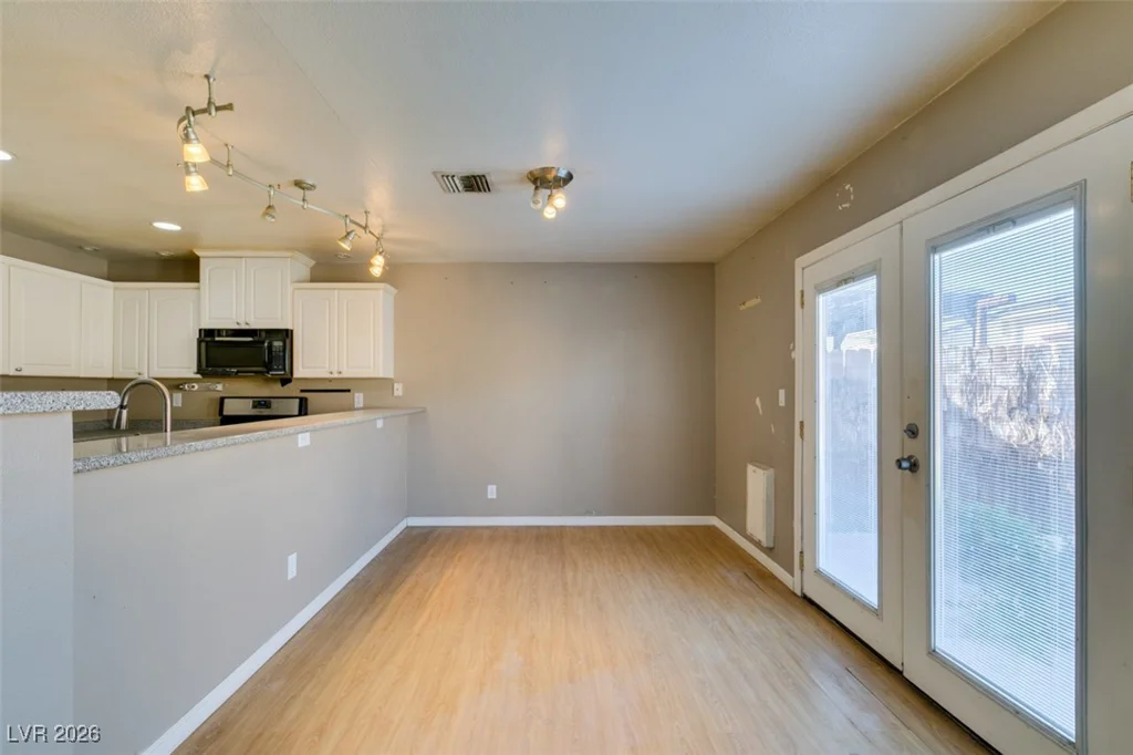 5650 Sea Breeze, Las Vegas, NV 89110