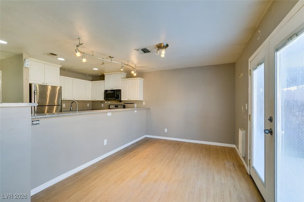 5650 Sea Breeze, Las Vegas, NV 89110