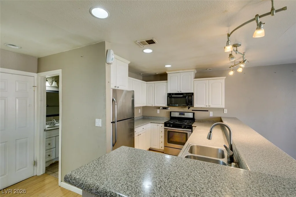 5650 Sea Breeze, Las Vegas, NV 89110