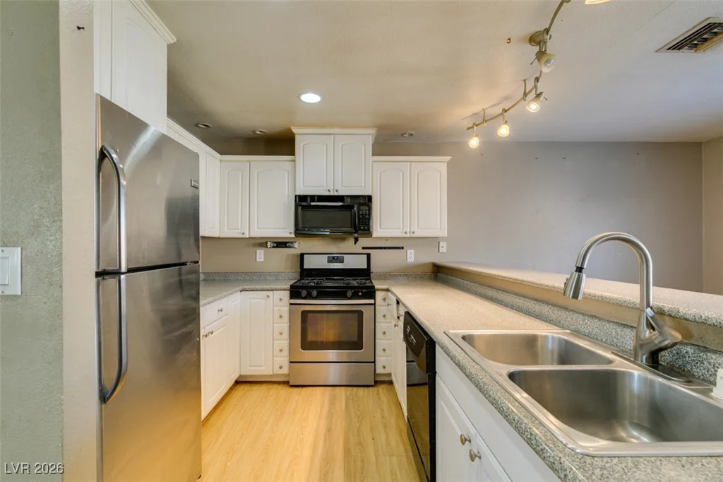 5650 Sea Breeze, Las Vegas, NV 89110