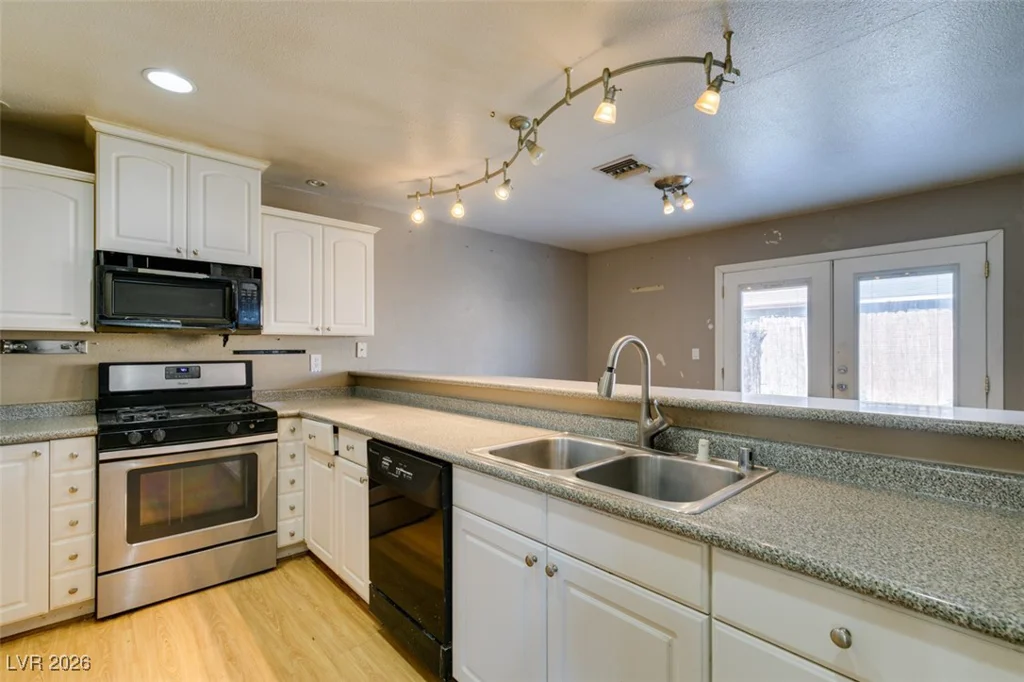 5650 Sea Breeze, Las Vegas, NV 89110