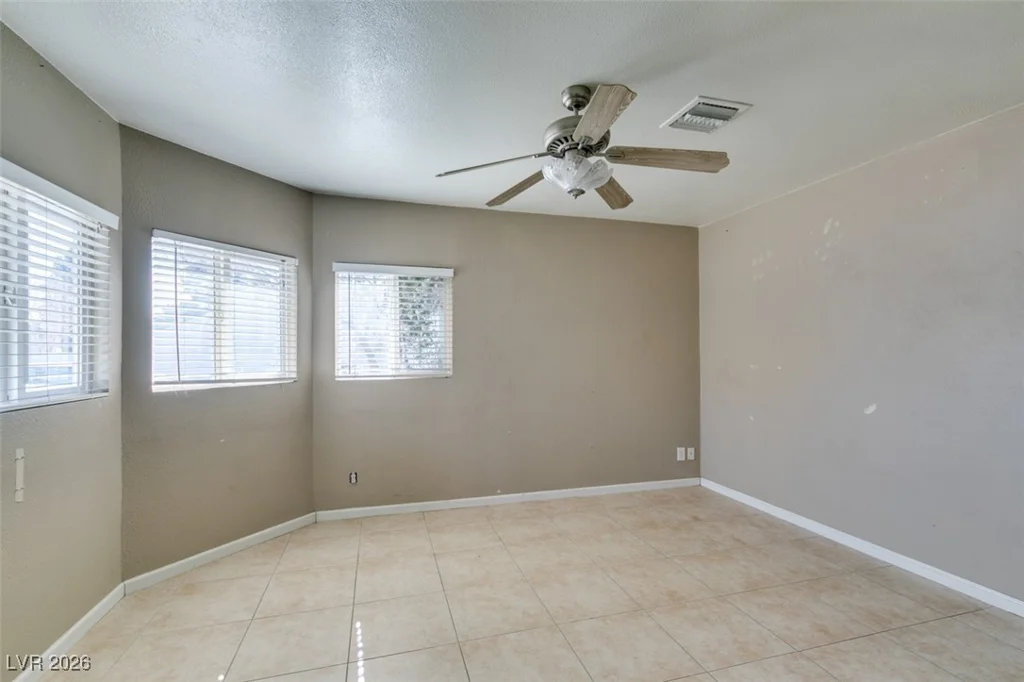 5650 Sea Breeze, Las Vegas, NV 89110