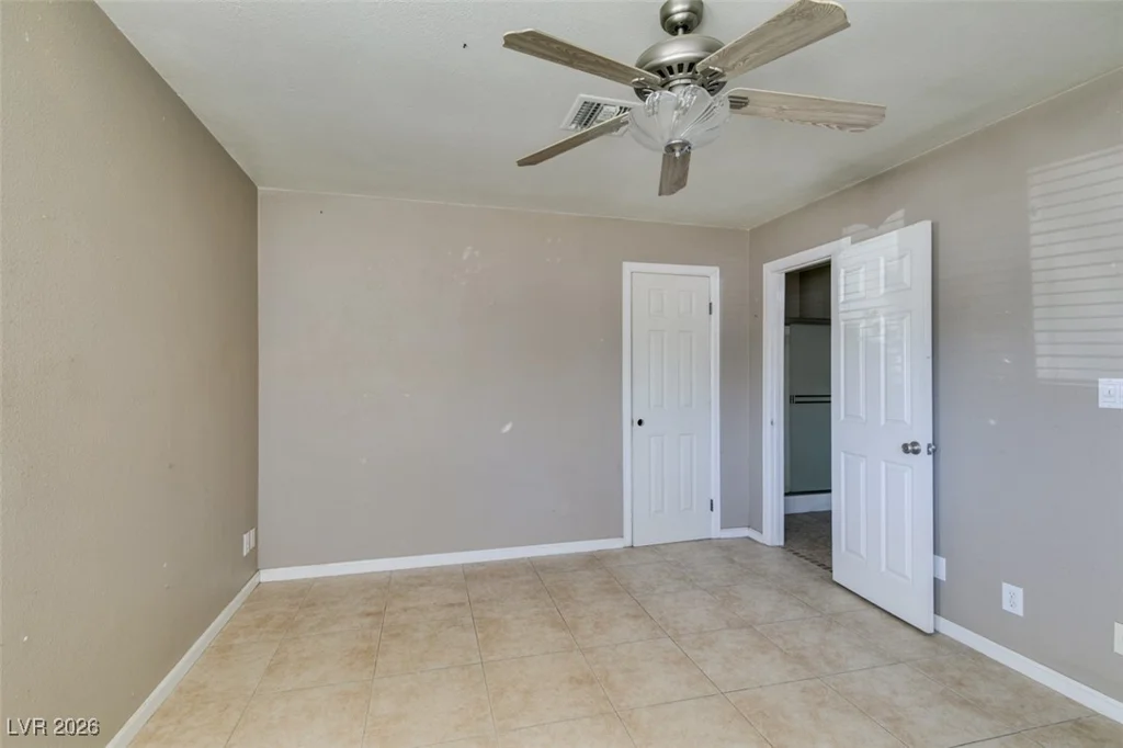 5650 Sea Breeze, Las Vegas, NV 89110