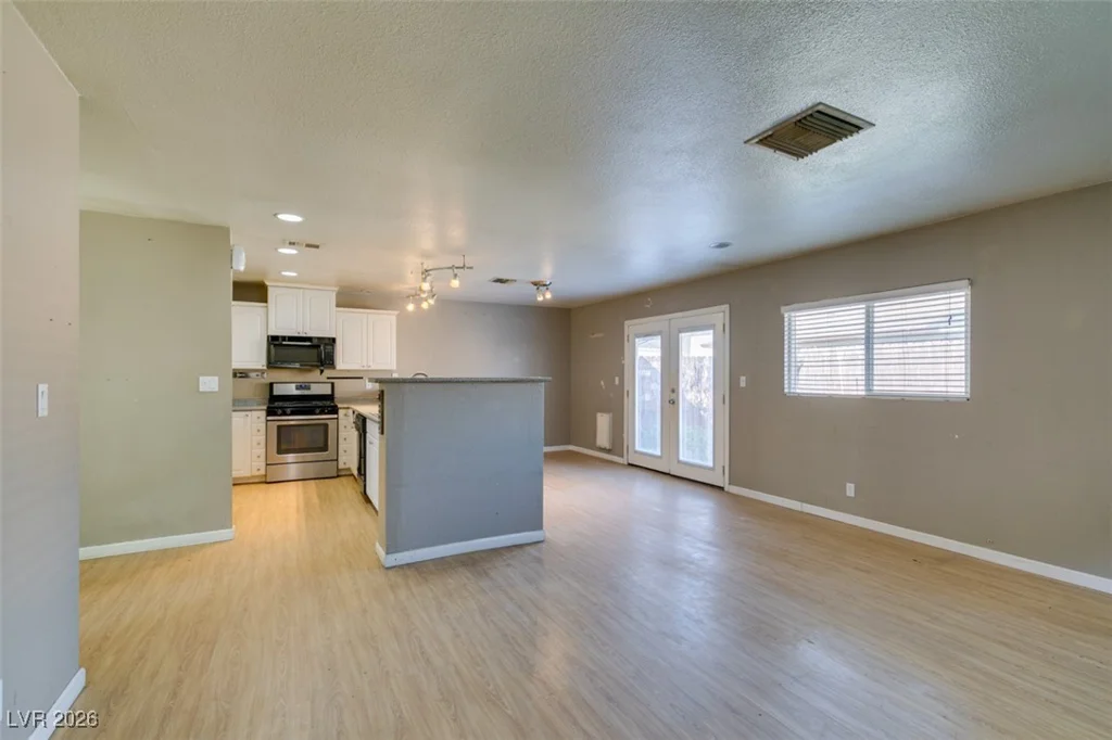 5650 Sea Breeze, Las Vegas, NV 89110