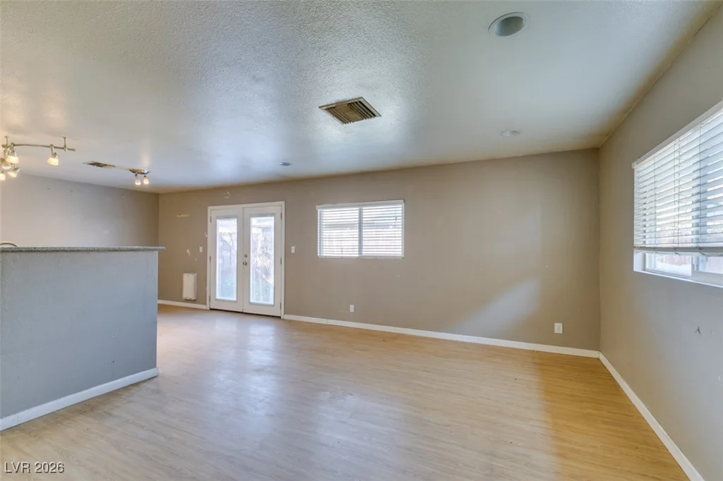 5650 Sea Breeze, Las Vegas, NV 89110