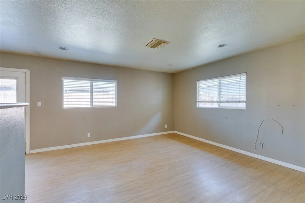 5650 Sea Breeze, Las Vegas, NV 89110