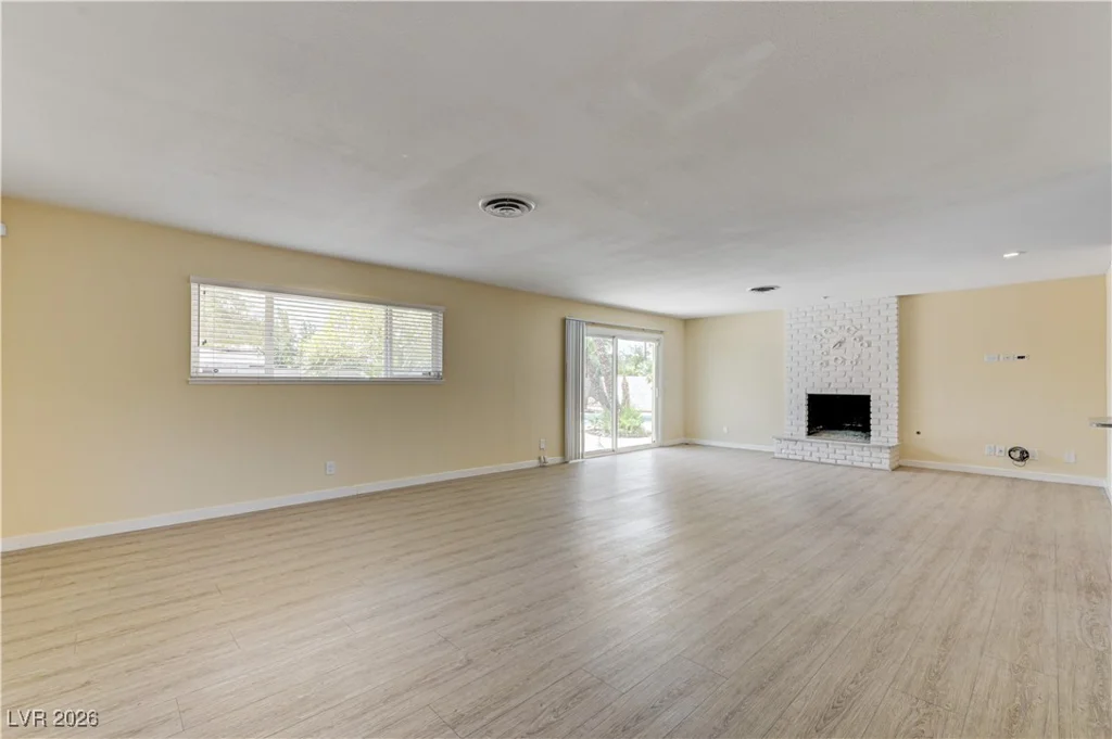4669 Saddle, Las Vegas, NV 89119