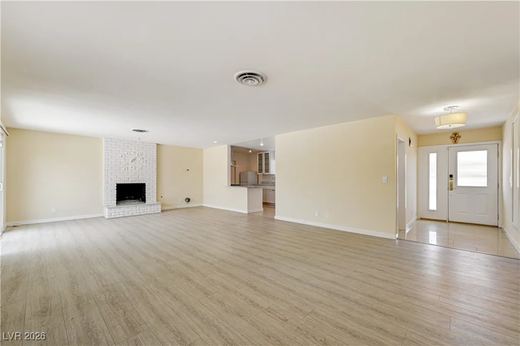 4669 Saddle, Las Vegas, NV 89119