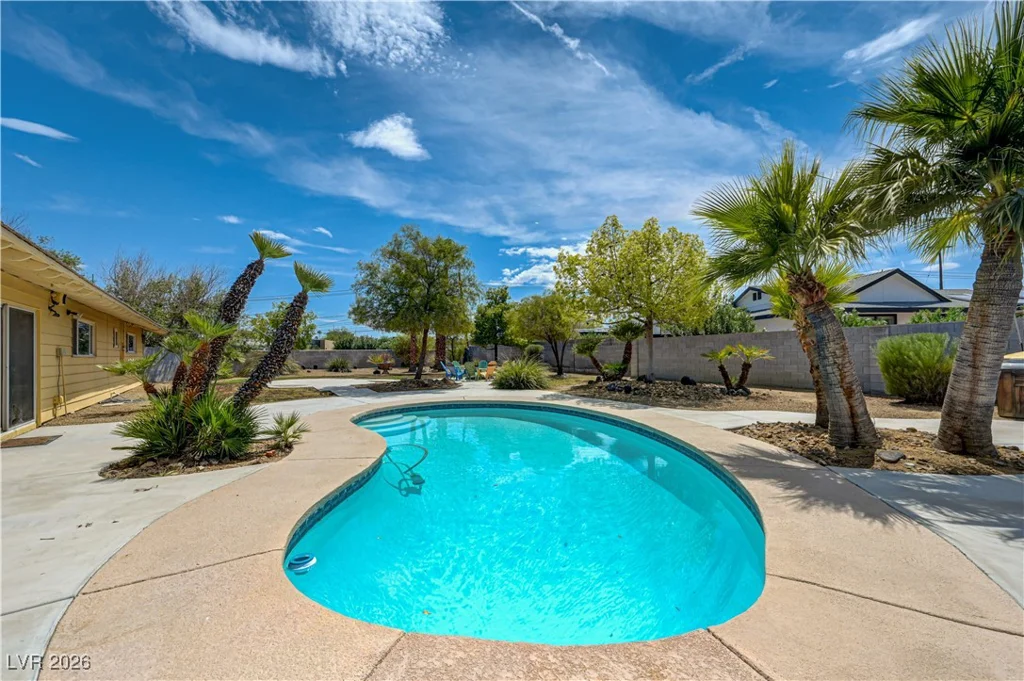 4669 Saddle, Las Vegas, NV 89119