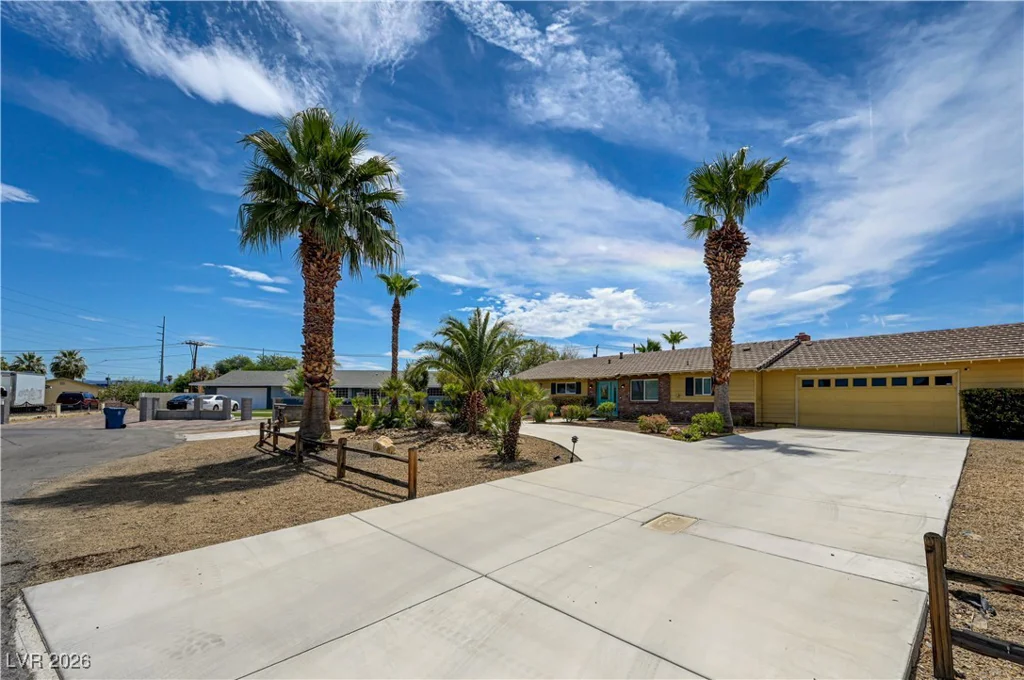 4669 Saddle, Las Vegas, NV 89119