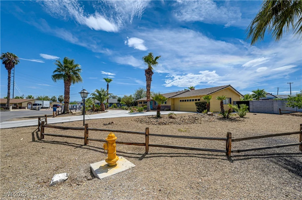 4669 Saddle, Las Vegas, NV 89119