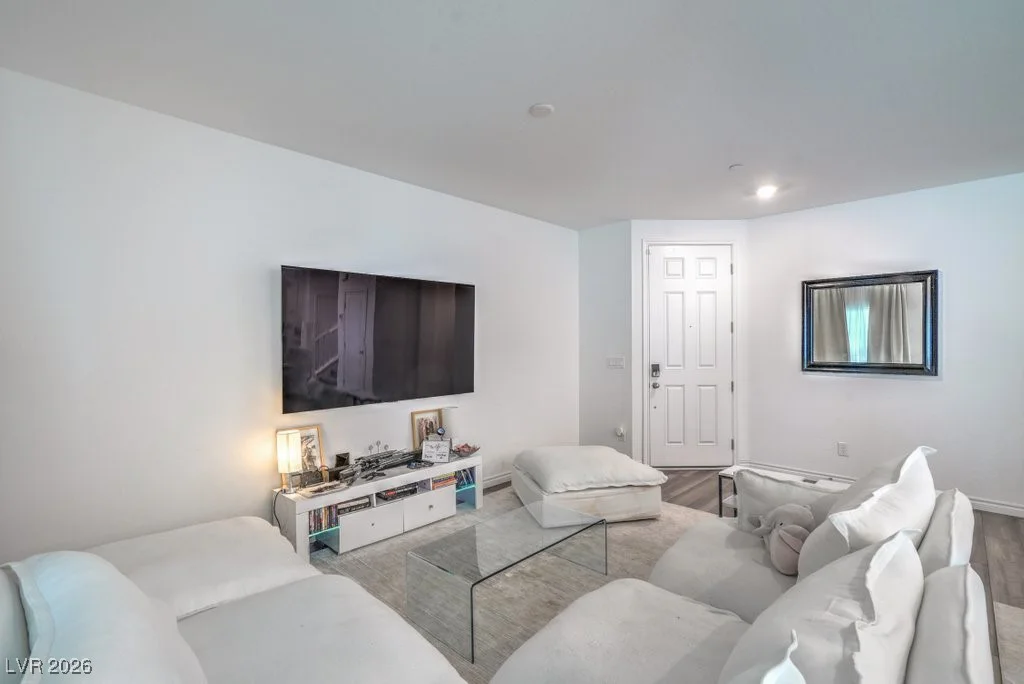 7318 Decatur, Las Vegas, NV 89131