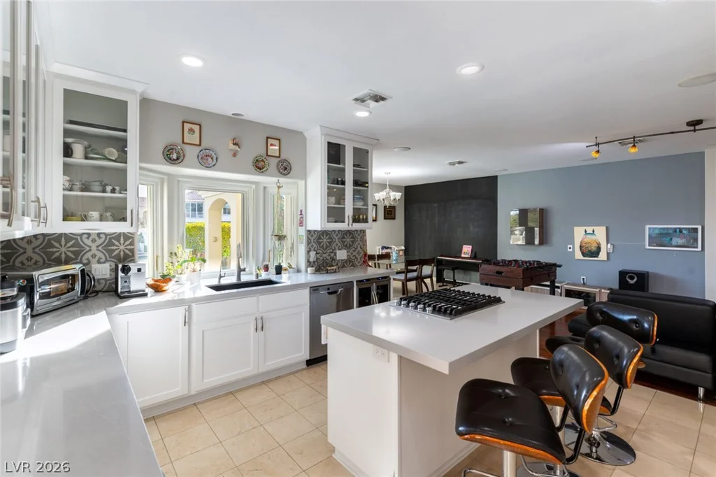 3137 Beach View, Las Vegas, NV 89117