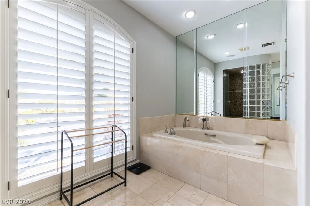 3137 Beach View, Las Vegas, NV 89117