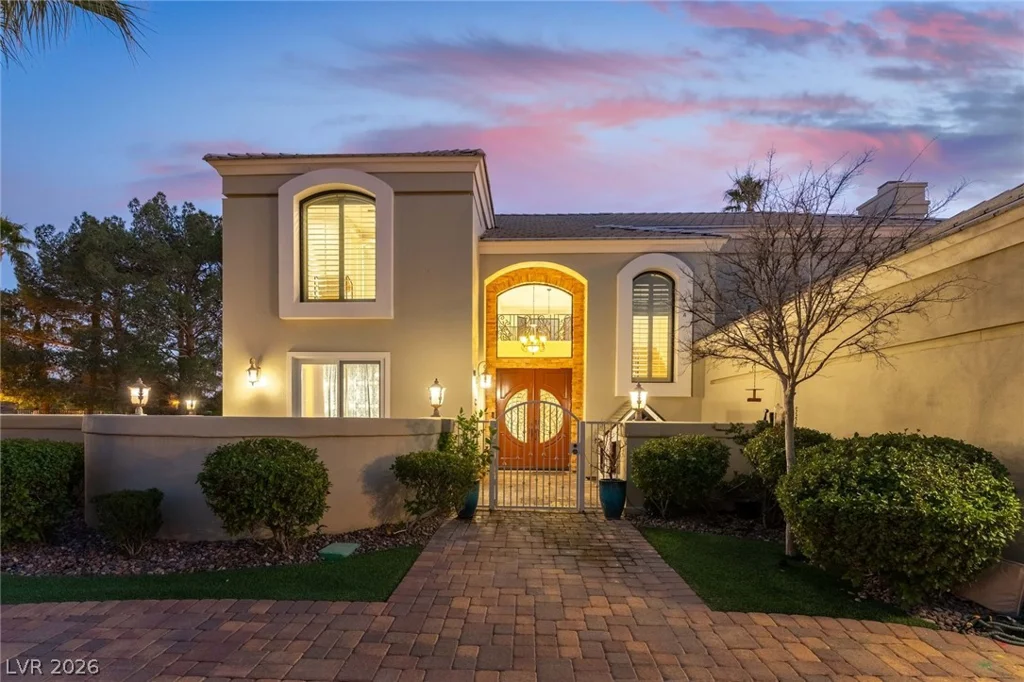 3137 Beach View, Las Vegas, NV 89117