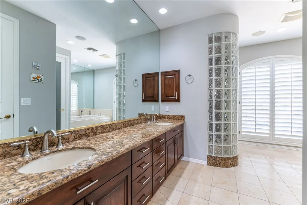 3137 Beach View, Las Vegas, NV 89117