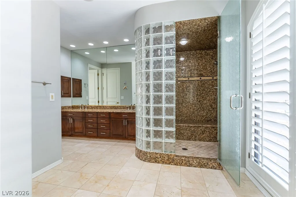 3137 Beach View, Las Vegas, NV 89117