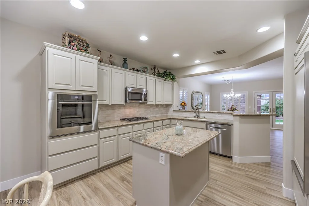 2072 Crown View, Henderson, NV 89052