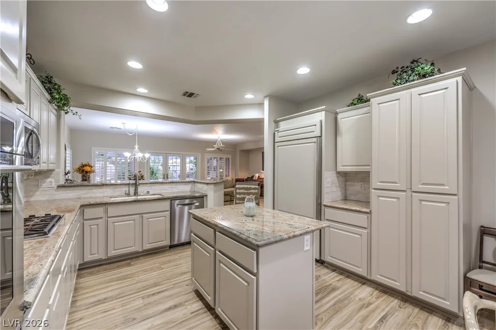 2072 Crown View, Henderson, NV 89052