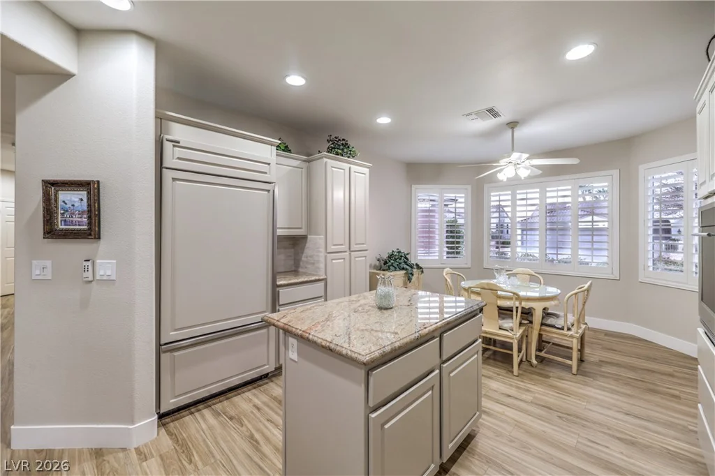 2072 Crown View, Henderson, NV 89052