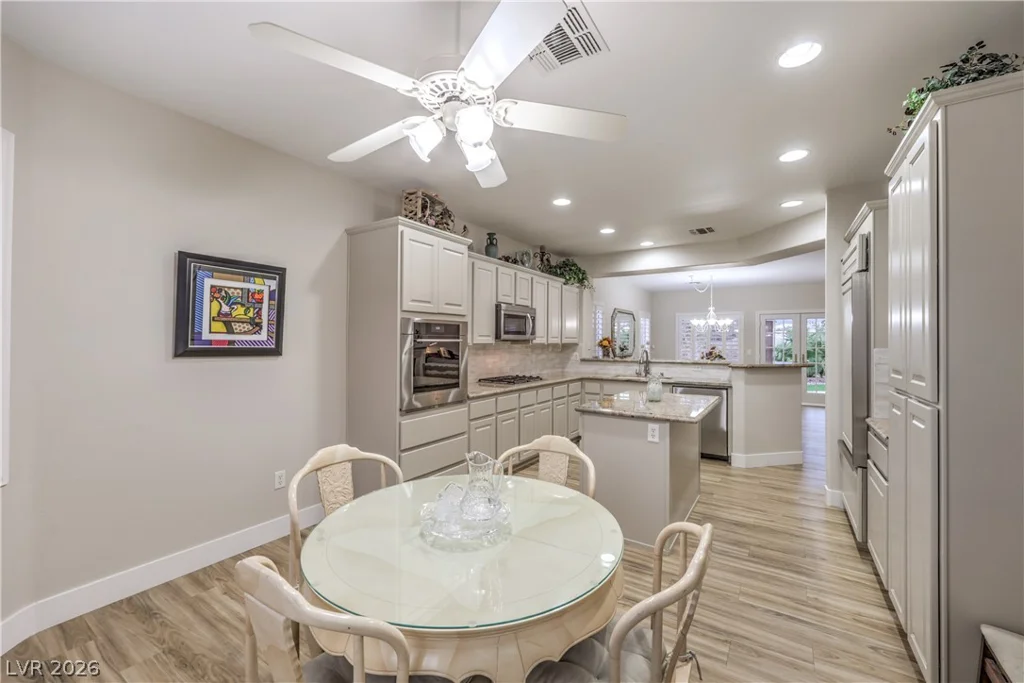 2072 Crown View, Henderson, NV 89052