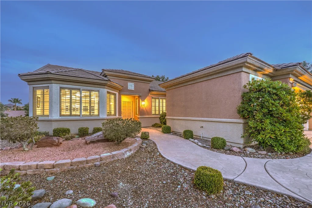 2072 Crown View, Henderson, NV 89052