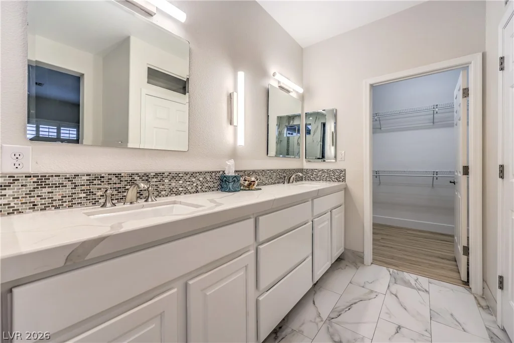 2072 Crown View, Henderson, NV 89052