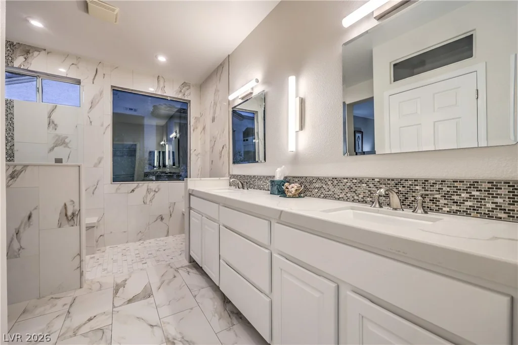 2072 Crown View, Henderson, NV 89052