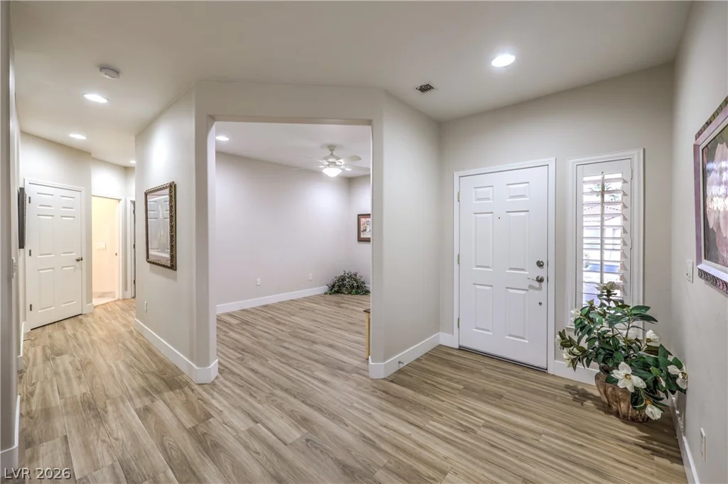 2072 Crown View, Henderson, NV 89052