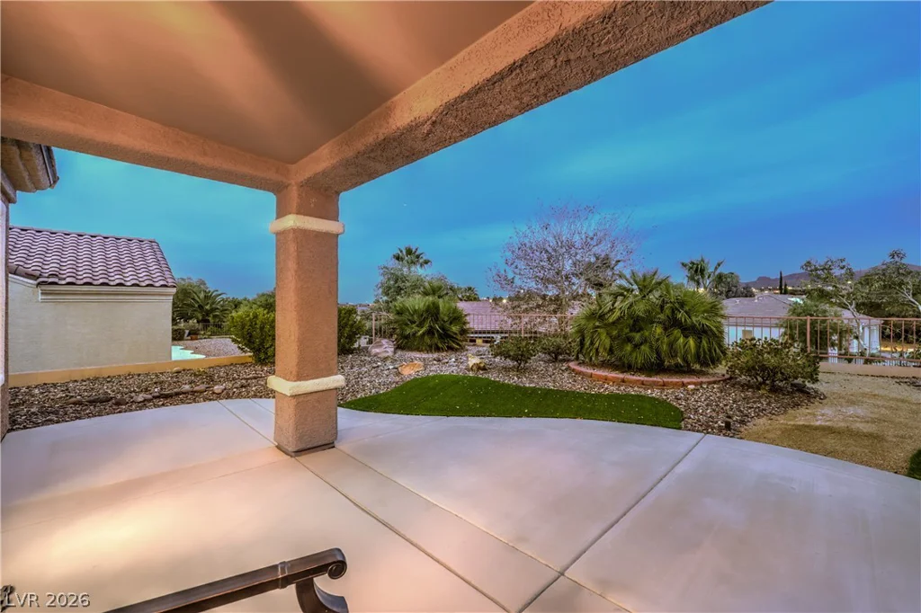 2072 Crown View, Henderson, NV 89052