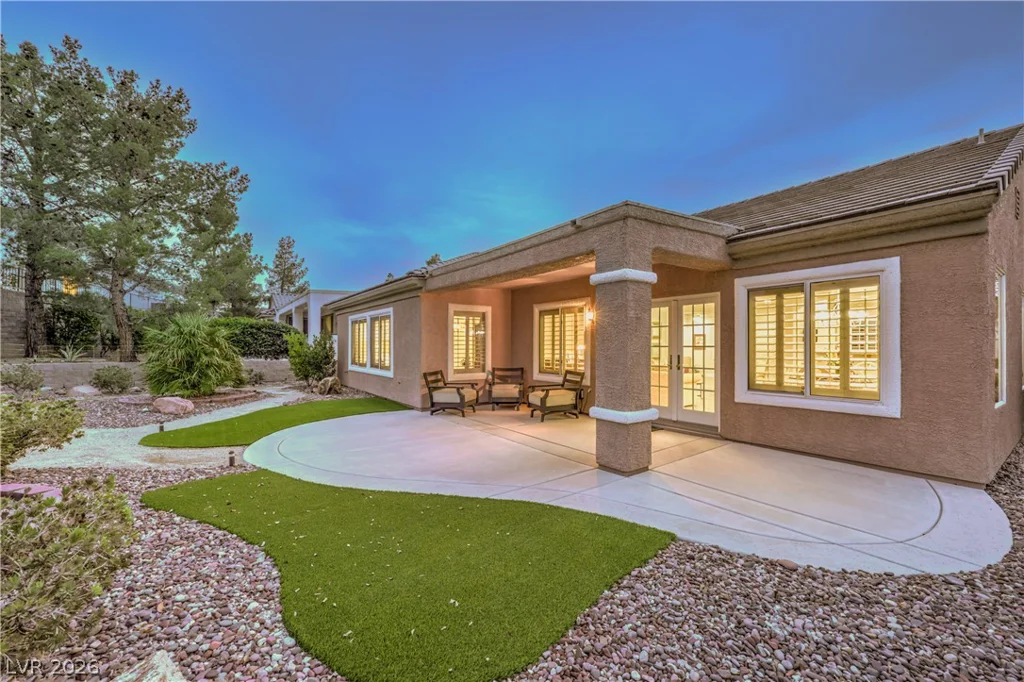 2072 Crown View, Henderson, NV 89052