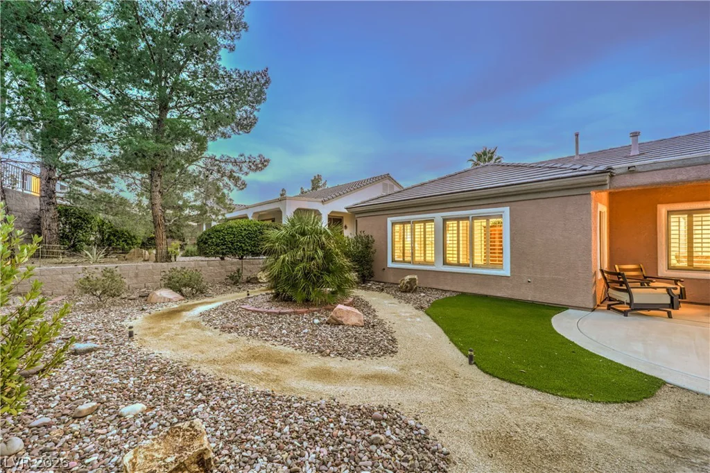 2072 Crown View, Henderson, NV 89052