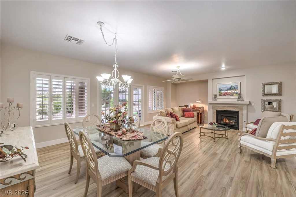 2072 Crown View, Henderson, NV 89052