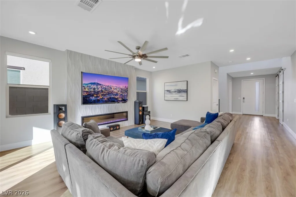 6833 Fallen Rock, North Las Vegas, NV 89084