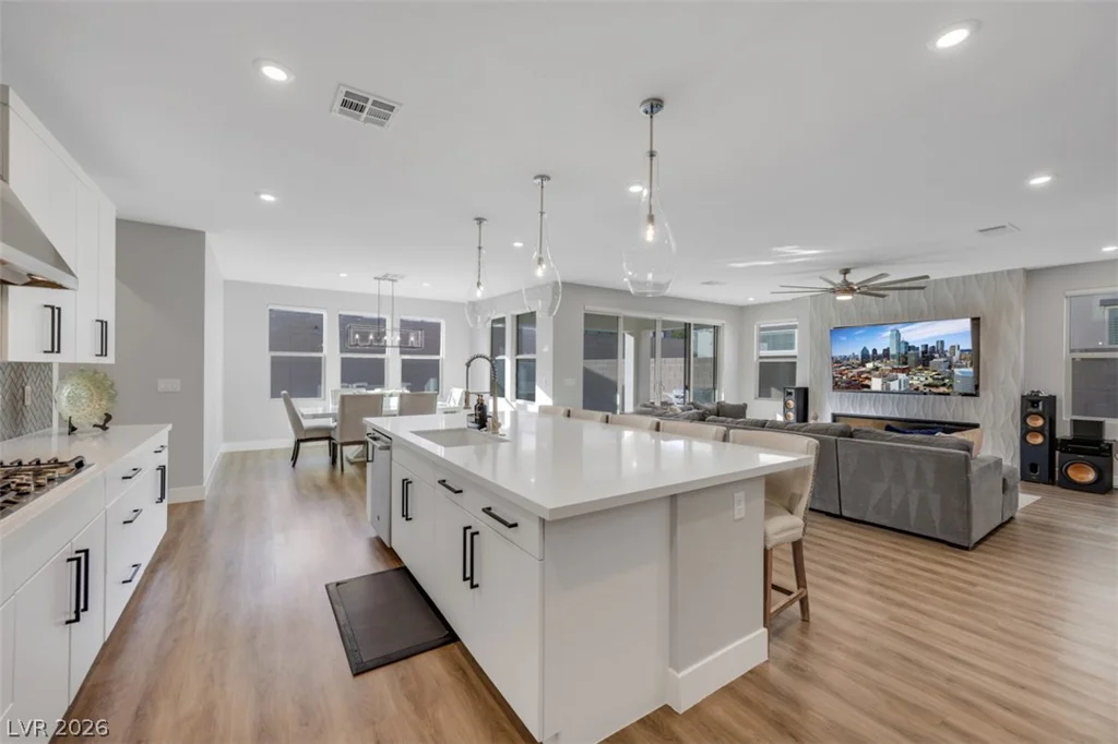6833 Fallen Rock, North Las Vegas, NV 89084