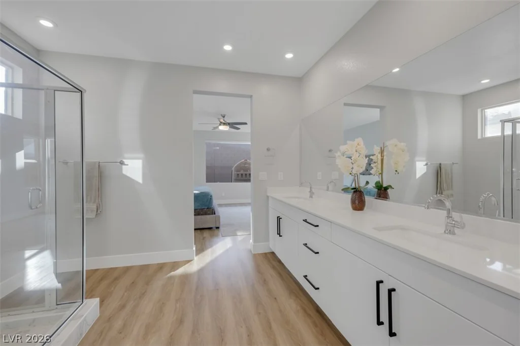 6833 Fallen Rock, North Las Vegas, NV 89084