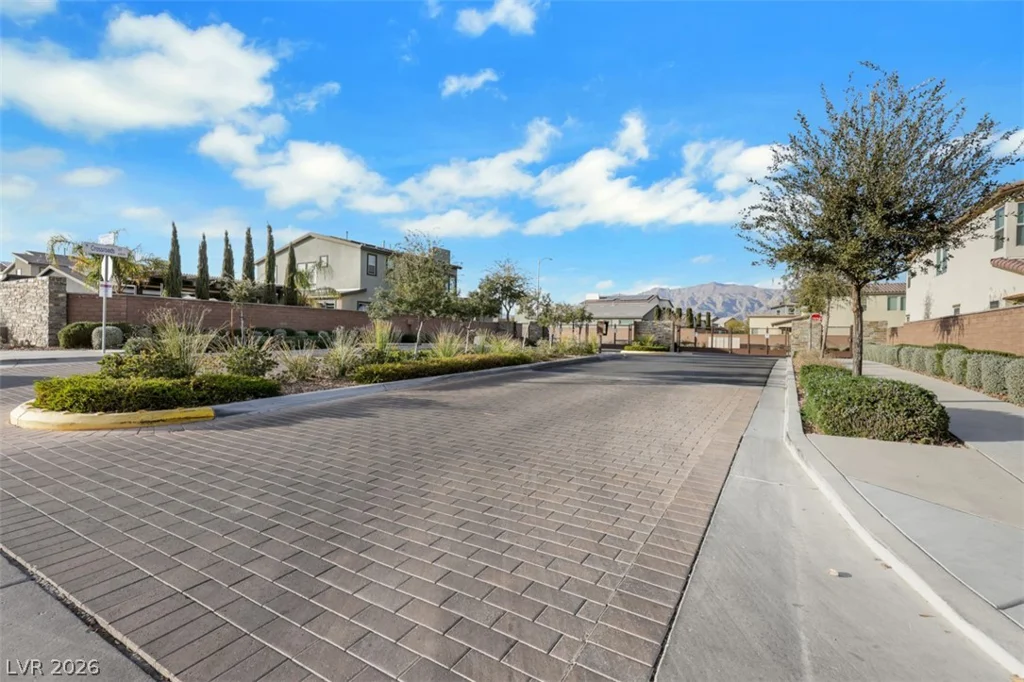 6833 Fallen Rock, North Las Vegas, NV 89084
