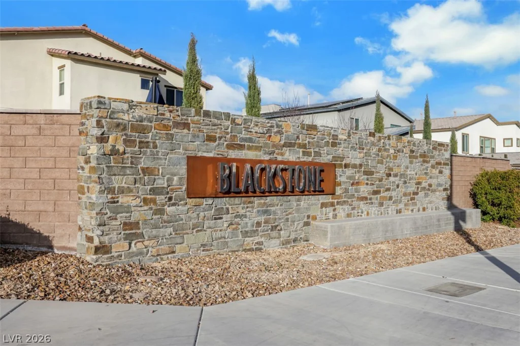 6833 Fallen Rock, North Las Vegas, NV 89084