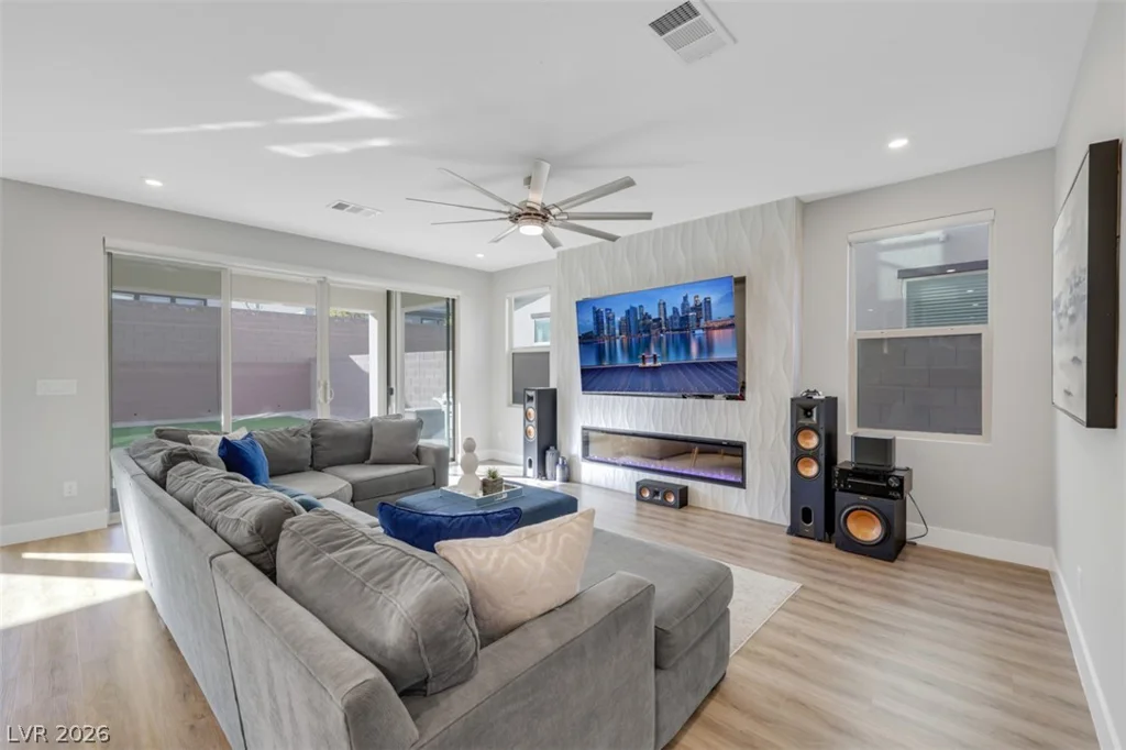 6833 Fallen Rock, North Las Vegas, NV 89084